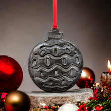 Load image into Gallery viewer, Ornament with Squiggles