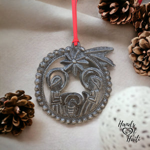 Nativity Ornament - Shooting Star Round