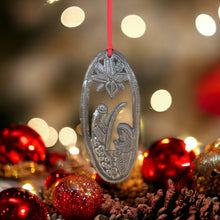 Load image into Gallery viewer, Nativity Ornament - Oval