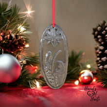 Load image into Gallery viewer, Nativity Ornament - Oval