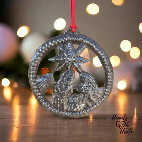 Nativity Ornament Round with Dots