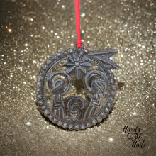Load image into Gallery viewer, Nativity Ornament - Shooting Star Round