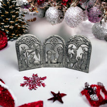 Load image into Gallery viewer, Tri Fold Nativity Rounded - 23”