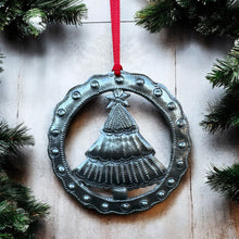 Load image into Gallery viewer, Christmas Tree Circle Ornament