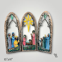 Load image into Gallery viewer, Tri Fold Nativity Painted