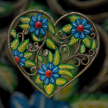 Load image into Gallery viewer, Blue Flower Sunflower Heart